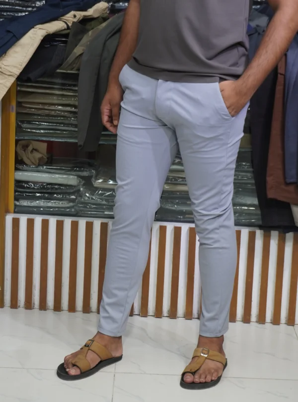 ব্ল্যাক এন্ড লাইট অ্যাশ কালার - Image 3